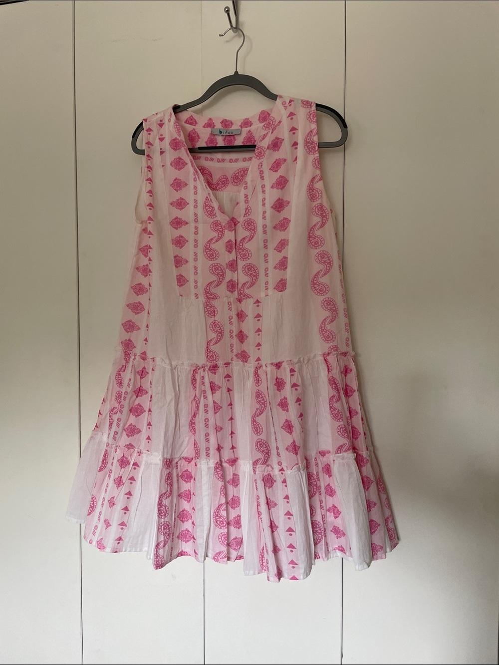 Pink and White Sleeveless Dress | M